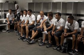 SANTOS/SANTOS X CORINTHIANS/SP - Jogadores nos vestirios antes da partida realizada esta tarde no estdio da Vila Belmiro, em Santos, vlida pela 11 rodada do Campeonato Paulista 2010
