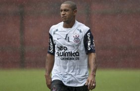 Roberto Carlos durante o treino do Corinthians realizado esta manh no Parque So Jorge, zona leste da cidade; o prximo jogo do time ser dia amanh, 07/03, domingo, contra o So Caetano, na Arena Barueri, em Barueri, pela 13 rodada do Campeonato Paulista 2010