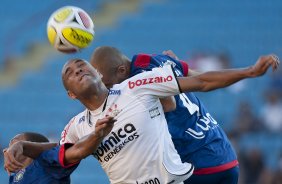 SAO CAETANO/SAO CAETANO X CORINTHIANS/SP - em um lance da partida realizada esta tarde no estdio da Arena de Barueri, em Barueri, grande So Paulo, vlida pela 13 rodada do Campeonato Paulista 2010