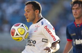SAO CAETANO/SAO CAETANO X CORINTHIANS/SP - Yarley em um lance da partida realizada esta tarde no estdio da Arena de Barueri, em Barueri, grande So Paulo, vlida pela 13 rodada do Campeonato Paulista 2010