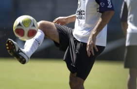 Danilo durante o treino do Corinthians realizado esta manh no Parque So Jorge, zona leste da cidade; o prximo jogo do time ser amanh, dia 21/03, domingo, contra o Grmio Prudente, no estdio Eduardo Jos Farah, em Presidente Prudente, pela 15 rodada do Campeonato Paulista 2010