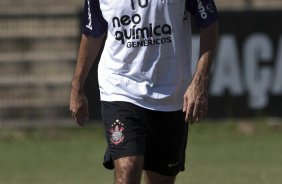 Danilo durante o treino do Corinthians realizado esta manh no Parque So Jorge, zona leste da cidade; o prximo jogo do time ser amanh, dia 21/03, domingo, contra o Grmio Prudente, no estdio Eduardo Jos Farah, em Presidente Prudente, pela 15 rodada do Campeonato Paulista 2010