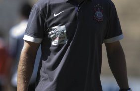 Mano Menezes durante o treino do Corinthians realizado esta manh no Parque So Jorge, zona leste da cidade; o prximo jogo do time ser amanh, dia 21/03, domingo, contra o Grmio Prudente, no estdio Eduardo Jos Farah, em Presidente Prudente, pela 15 rodada do Campeonato Paulista 2010