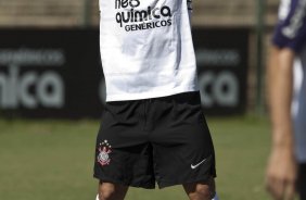 Roberto Carlos durante o treino do Corinthians realizado esta manh no Parque So Jorge, zona leste da cidade; o prximo jogo do time ser amanh, dia 21/03, domingo, contra o Grmio Prudente, no estdio Eduardo Jos Farah, em Presidente Prudente, pela 15 rodada do Campeonato Paulista 2010