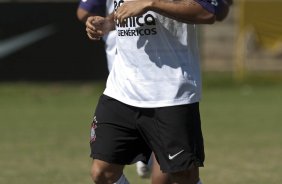 Roberto Carlos durante o treino do Corinthians realizado esta manh no Parque So Jorge, zona leste da cidade; o prximo jogo do time ser amanh, dia 21/03, domingo, contra o Grmio Prudente, no estdio Eduardo Jos Farah, em Presidente Prudente, pela 15 rodada do Campeonato Paulista 2010