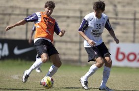 Tcheco e Paulo Andr durante o treino do Corinthians realizado esta manh no Parque So Jorge, zona leste da cidade; o prximo jogo do time ser amanh, dia 21/03, domingo, contra o Grmio Prudente, no estdio Eduardo Jos Farah, em Presidente Prudente, pela 15 rodada do Campeonato Paulista 2010