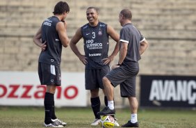 Paulo Andr; Ronaldo e Mano Menezes durante o treino do Corinthians realizado esta tarde no Parque So Jorge, zona leste da cidade; o prximo jogo do time ser amanh, dia 24/03, quarta-feira, contra o Paulista de Jundia, na Arena de Barueri, em Barueri, pela 16 rodada do Campeonato Paulista 2010