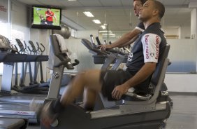 Ronaldo durante o treino do Corinthians realizado esta manh no Parque So Jorge, zona leste da cidade; o prximo jogo do time ser dia 22/04, contra o Independiente de Medellin, da Colmbia, no Pacaembu, ultimo jogo da fase de classificao da Copa Libertadores da Amrica 2010