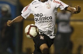 Dentinho durante partida entre Corinthians X Independiente de Medellin válida pela Copa Santander Libertadores realizada no estádio do Pacaembu