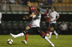 CORINTHIANS/BRASIL X INDEPENDIENTE/COLOMBIA - em um lance da partida realizada esta noite no estádio do Pacaembu, válida pelo returno da fase de classificação da Copa Libertadores da América 2010