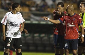 CORINTHIANS/BRASIL X INDEPENDIENTE/COLOMBIA - em um lance da partida realizada esta noite no estádio do Pacaembu, válida pelo returno da fase de classificação da Copa Libertadores da América 2010
