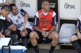 Danilo e Ronaldo durante o treino do Corinthians realizado esta manh no Parque So Jorge. O prximo jogo do time ser quarta-feira, dia 28/04, no Maracan, contra o Flamengo, jogo de ida das oitavas de final da Taca Libertadores da Amrica 2010; So Paulo, Brasil