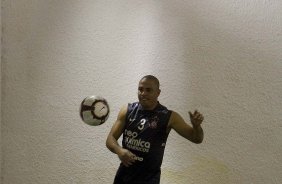 Ronaldo nos vestirios antes da partida entre Flamengo x Corinthians vlida pela Copa Santander Libertadores realizada no estdio do Maracan