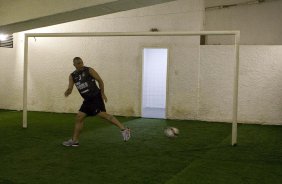 Ronaldo nos vestirios antes da partida entre Flamengo x Corinthians vlida pela Copa Santander Libertadores realizada no estdio do Maracan