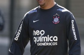 Ronaldo durante o treino do Corinthians realizado esta manh no Parque So Jorge. O prximo jogo do time ser quarta-feira, dia 05/05, no Pacaembu, contra o Flamengo, jogo de volta das oitavas de final da Taca Santander Libertadores da Amrica 2010; So Paulo, Brasil