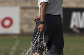 Eduardo Silva o novo preparador fsico durante o treino do Corinthians realizado esta manh no Parque So Jorge. O prximo jogo do time ser amanh, domingo, dia 09/05, no Pacaembu, contra o Atltico Paranaense, na abertura do Campeonato Brasileiro de 2010; So Paulo, Brasil