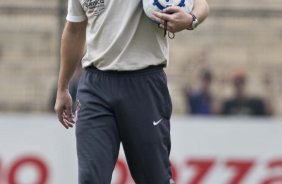 Mano Menezes durante o treino do Corinthians realizado esta manh no Parque So Jorge. O prximo jogo do time ser amanh, domingo, dia 09/05, no Pacaembu, contra o Atltico Paranaense, na abertura do Campeonato Brasileiro de 2010; So Paulo, Brasil