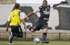 Ronaldo durante o treino do Corinthians realizado esta manh no Parque So Jorge. O prximo jogo do time ser amanh, domingo, dia 09/05, no Pacaembu, contra o Atltico Paranaense, na abertura do Campeonato Brasileiro de 2010; So Paulo, Brasil