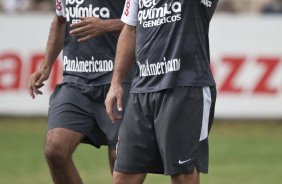 Ronaldo e William durante o treino do Corinthians realizado esta manh no Parque So Jorge. O prximo jogo do time ser amanh, domingo, dia 09/05, no Pacaembu, contra o Atltico Paranaense, na abertura do Campeonato Brasileiro de 2010; So Paulo, Brasil