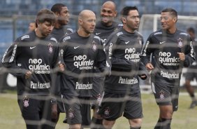 Jogadores durante o treino do Corinthians realizado esta manh no Parque So Jorge. O prximo jogo do time ser domingo, dia 16/05, no Olmpico, contra o Grmio, pela 2 rodada do Campeonato Brasileiro 2010; So Paulo, Brasil