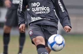 Roberto Carlos durante o treino do Corinthians realizado esta manh no Parque So Jorge. O prximo jogo do time ser domingo, dia 16/05, no Olmpico, contra o Grmio, pela 2 rodada do Campeonato Brasileiro 2010; So Paulo, Brasil