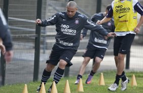 Ronaldo durante o treino do Corinthians realizado esta manhã no Parque São Jorge. O próximo jogo do time será domingo, dia 23/05, no Pacaembu, contra o Fluminense, pela 3ª rodada do Campeonato Brasileiro 2010; São Paulo, Brasil