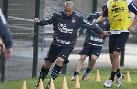 Ronaldo durante o treino do Corinthians realizado esta manh no Parque So Jorge. O prximo jogo do time ser domingo, dia 23/05, no Pacaembu, contra o Fluminense, pela 3 rodada do Campeonato Brasileiro 2010; So Paulo, Brasil