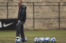 Mano Menezes durante o treino do Corinthians realizado esta manh no Parque So Jorge. O prximo jogo do time ser domingo, dia 23/05 no Pacaembu, contra o Fluminense, pela 3 rodada do Campeonato Brasileiro 2010; So Paulo, Brasil