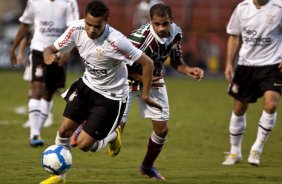 Dentinho e Carlinhos durante partida entre Corinthians x Fluminense vlida pela 3 rodada do Campeonato Brasileiro 2010, realizada no estdio do Pacaembu