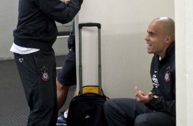 Dentinho e Julio Cesar nos vestiários antes da partida entre Corinthians x Fluminense válida pela 3ª rodada do Campeonato Brasileiro 2010, realizada no estádio do Pacaembu