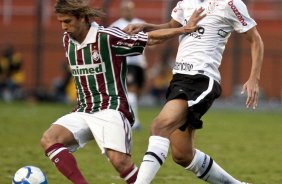 Diguinho e Souza durante partida entre Corinthians x Fluminense válida pela 3ª rodada do Campeonato Brasileiro 2010, realizada no estádio do Pacaembu