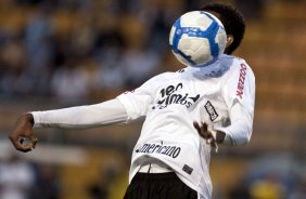 Moacir durante partida entre Corinthians x Fluminense vlida pela 3 rodada do Campeonato Brasileiro 2010, realizada no estdio do Pacaembu