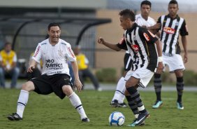Chico e Nayemar durante partida entre Corinthians x Santos, vlida pela 5 rodada do Campeonato Brasileiro 2010, realizada no estdio do Pacaembu