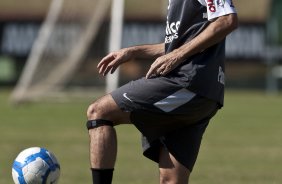 Danilo durante treinamento na intertemporada do Corinthians, realizado esta manh no Oscar Inn Resort em Aguas de Lindoia, interior de So Paulo. O prximo jogo do time ser dia 14/07, contra o Cear, no estdio Castelo, pela 7 rodada do Campeonato Brasileiro 2010; So Paulo, Brasil