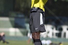 Paulinho durante treinamento na intertemporada do Corinthians, realizado esta manh no Oscar Inn Resort em Aguas de Lindoia, interior de So Paulo. O prximo jogo do time ser dia 14/07, contra o Cear, no estdio Castelo, pela 7 rodada do Campeonato Brasileiro 2010; So Paulo, Brasil