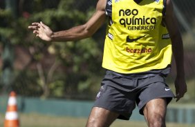 William durante treinamento na intertemporada do Corinthians, realizado esta manh no Oscar Inn Resort em Aguas de Lindoia, interior de So Paulo. O prximo jogo do time ser dia 14/07, contra o Cear, no estdio Castelo, pela 7 rodada do Campeonato Brasileiro 2010; So Paulo, Brasil