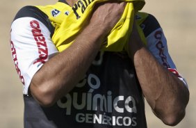 Alessandro durante treinamento do Corinthians, realizado esta manh no Parque So Jorge. O prximo jogo do time pelo Campeonato Brasileiro 2010, ser dia 14/07, contra o Cear no Castelo, em Fortaleza; So Paulo, Brasil