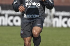 Roberto Carlos durante treinamento do Corinthians, realizado esta manh no Parque So Jorge. O prximo jogo do time pelo Campeonato Brasileiro 2010, ser dia 14/07, contra o Cear no Castelo, em Fortaleza; So Paulo, Brasil