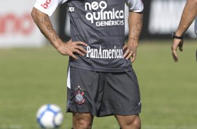 Roberto Carlos durante o treino do Corinthians realizado esta manh no Parque So Jorge; o prximo jogo do time ser quarta-feira, dia 14/07, contra o Cear, no estdio Castelo, em Fortaleza pela 8 rodada do Brasileirao 2010