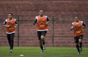 Bruno Cesar; Souza e Iarley durante o treino do Corinthians realizado esta manh no Parque So Jorge; o prximo jogo do time ser quarta-feira, dia 14/07, contra o Cear, no estdio Castelo, em Fortaleza pela 8 rodada do Brasileirao 2010