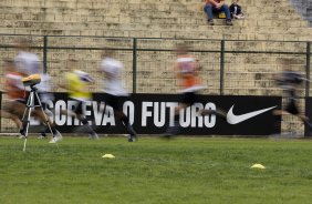 Jogadores durante o treino do Corinthians realizado esta manh no Parque So Jorge; o prximo jogo do time ser quarta-feira, dia 14/07, contra o Cear, no estdio Castelo, em Fortaleza pela 8 rodada do Brasileirao 2010