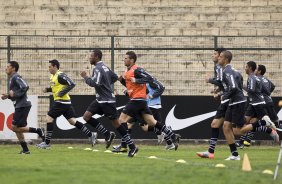 Jogadores durante o treino do Corinthians realizado esta manh no Parque So Jorge; o prximo jogo do time ser quarta-feira, dia 14/07, contra o Cear, no estdio Castelo, em Fortaleza pela 8 rodada do Brasileirao 2010