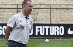 Mano Menezes durante o treino do Corinthians realizado esta tarde no Parque So Jorge; o prximo jogo do time ser quarta-feira, dia 14/07, contra o Cear, no estdio Castelo, em Fortaleza pela 8 rodada do Brasileirao 2010