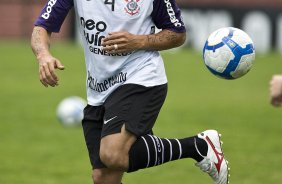 Roberto Carlos durante o treino do Corinthians realizado esta tarde no Parque So Jorge; o prximo jogo do time ser quarta-feira, dia 14/07, contra o Cear, no estdio Castelo, em Fortaleza pela 8 rodada do Brasileirao 2010