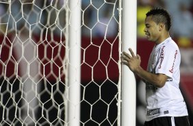 Dentinho do Corinthians em partida vlida pelo Campeonato Brasileiro realizado no estdio Serra Dourada
