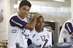 William e Elias durante o treino do Corinthians, realizado esta tarde no Parque So Jorge. O prximo jogo do time, ser domingo, dia 25/07, contra o Guarani/Campinas, no estdio do Pacaembu, pela 11a rodada do Brasileiro 2010