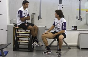 William e Paulo Andr durante o treino do Corinthians, realizado esta tarde no Parque So Jorge. O prximo jogo do time, ser domingo, dia 25/07, contra o Guarani/Campinas, no estdio do Pacaembu, pela 11a rodada do Brasileiro 2010