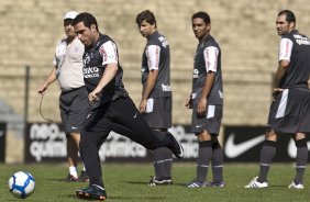 Bruno Cesar durante o treino do Corinthians, realizado esta manh no Parque So Jorge. O prximo jogo do time, ser domingo, dia 01/08/2010, contra o Palmeiras, no estdio do Pacaembu, pela 12. a rodada do Brasileiro 2010