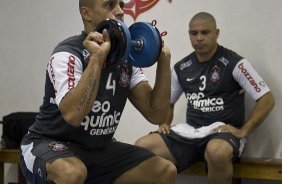 Roberto Carlos e Ronaldo durante o treino do Corinthians, realizado com os preparadores fisicos Eduardo Silva e Shih Chien Chan Junior esta manh no Parque So Jorge. O prximo jogo do time, ser domingo, dia 01/08/2010, contra o Palmeiras, no estdio do Pacaembu, pela 12. a rodada do Brasileiro 2010