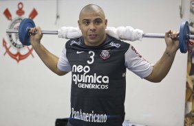 Ronaldo durante o treino do Corinthians, realizado com os preparadores fisicos Eduardo Silva e Shih Chien Chan Junior esta manh no Parque So Jorge. O prximo jogo do time, ser domingo, dia 01/08/2010, contra o Palmeiras, no estdio do Pacaembu, pela 12. a rodada do Brasileiro 2010